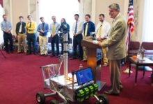 Mountaineers Team Visits Capitol Hill (NHQ201509210010)