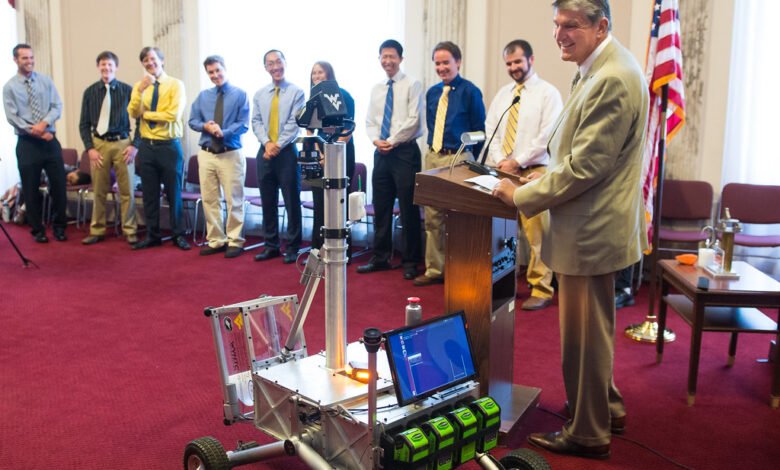 Mountaineers Team Visits Capitol Hill (NHQ201509210010)